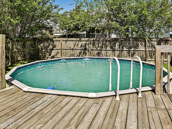 3rd image of 5114 Bell Ave