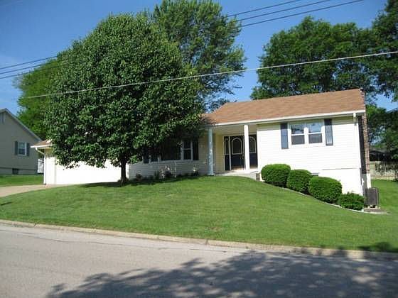1st image of 1612 Hickory Dr