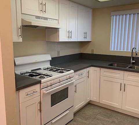 2nd image of 4-730 E Lomita Ave #4