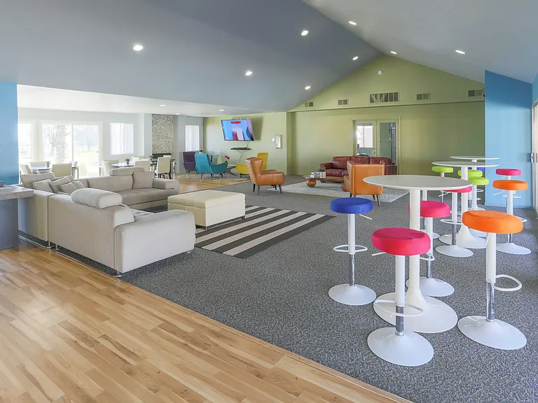 The Hunt Club Apartments — Photo 5