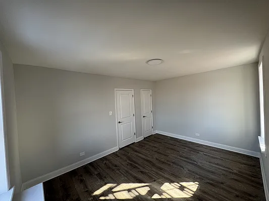 Sold by Zand Realty Management | media 10