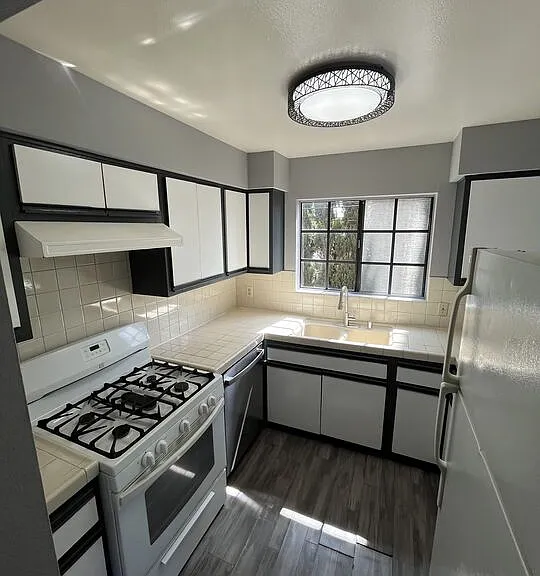4418 Colfax Ave #2 — Photo 5