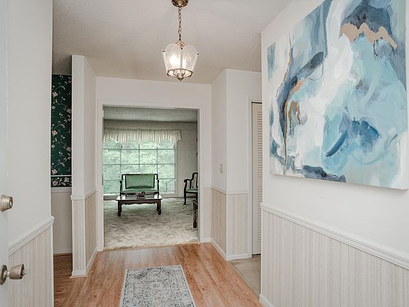 2nd image of 5808 Hickory Hill Dr