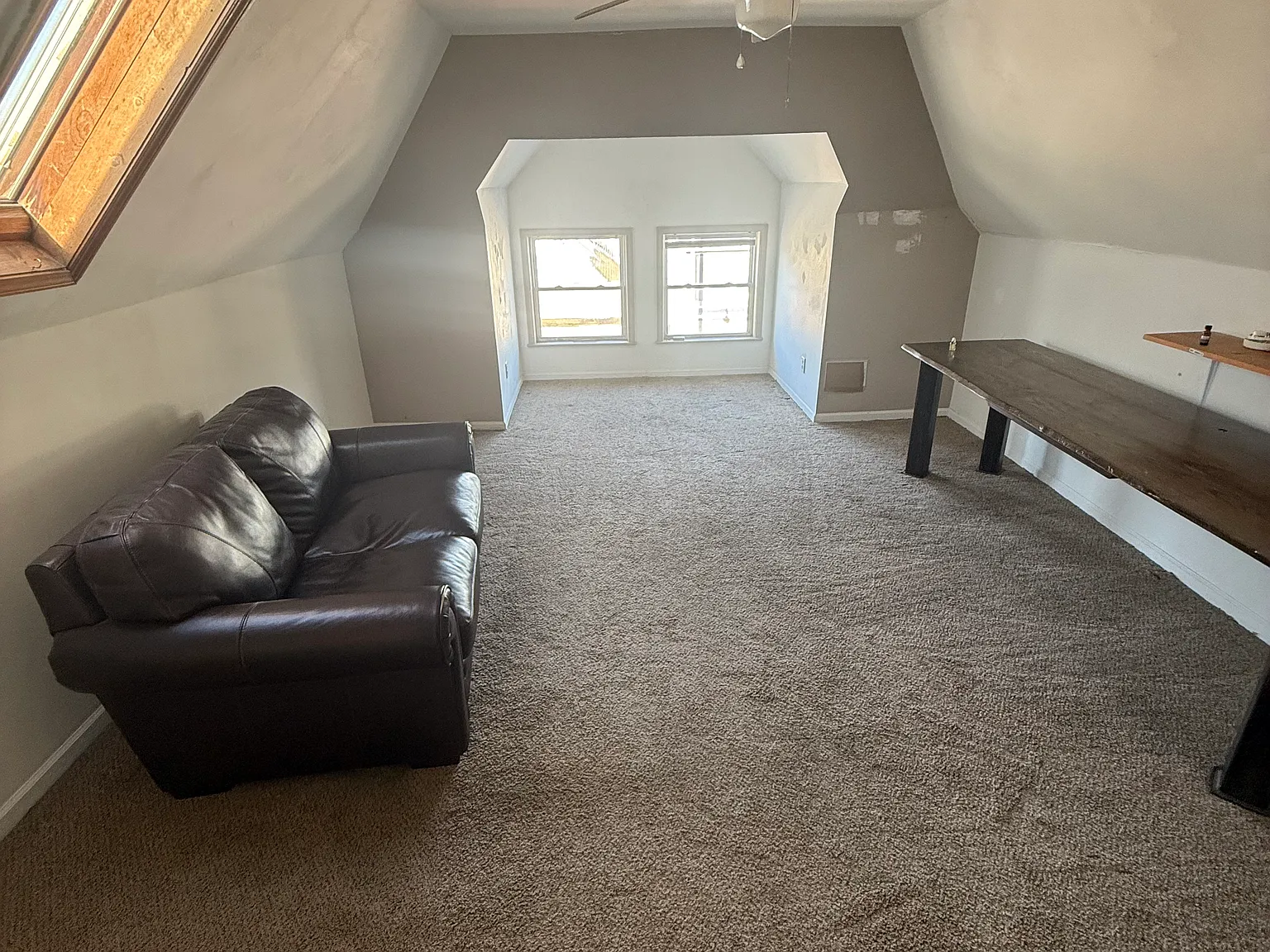2 bed, 800 sqft, $1,100 — Photo 2