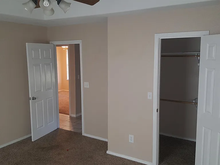 516 Shannons Way — Photo 7