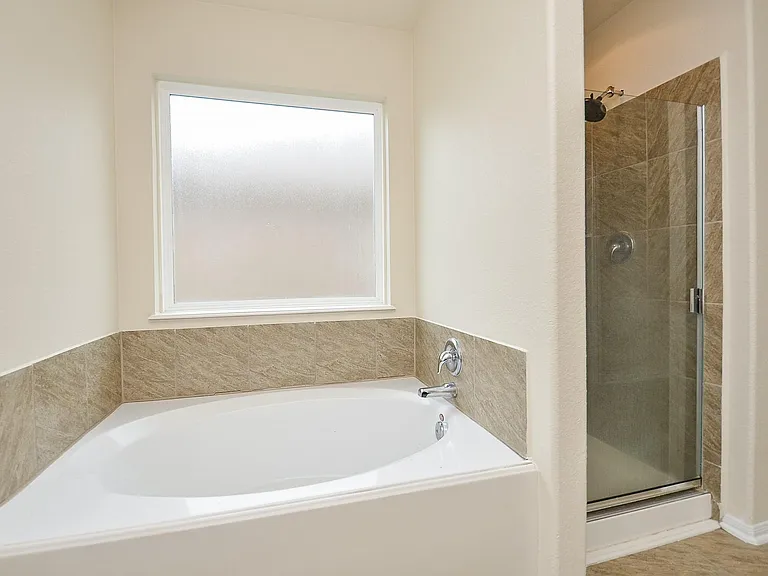 21610 Yeaney Dr — Photo 21