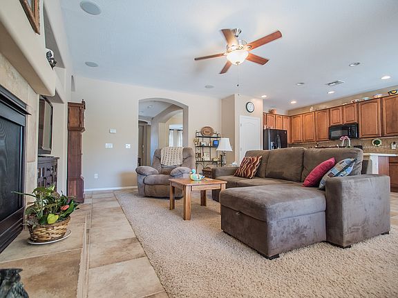 2nd image of 1689 E Nightingale Ln