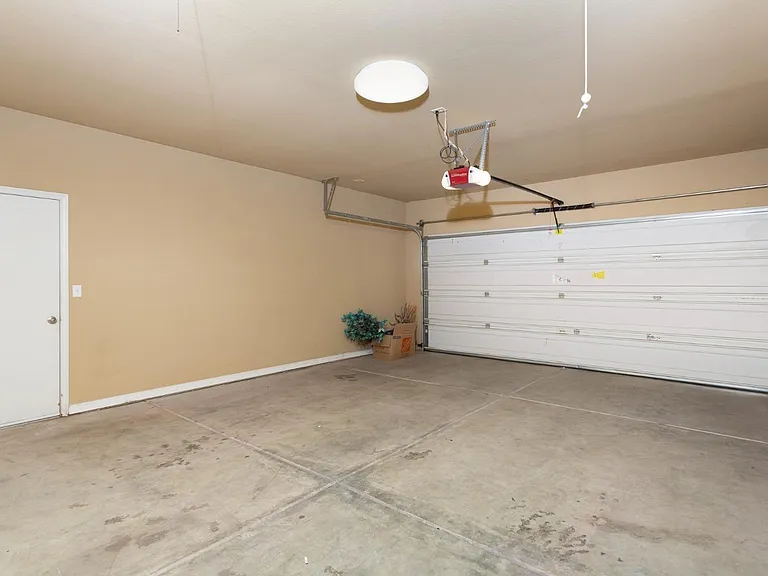 1120 E Sawgrass Ave — Photo 25