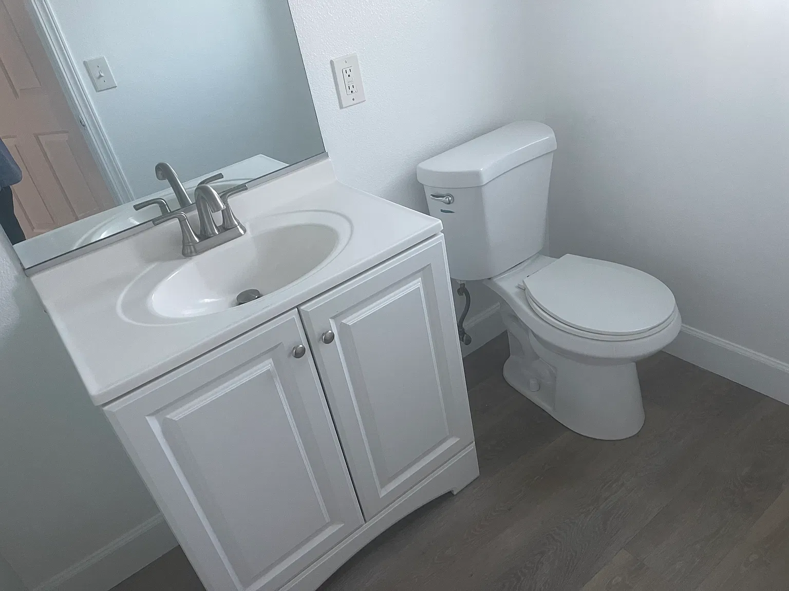 1 bed, 700 sqft, $2,400 — Photo 2