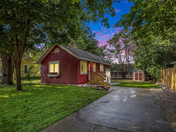 3679 Crystal St SW, Grandville, MI 49418