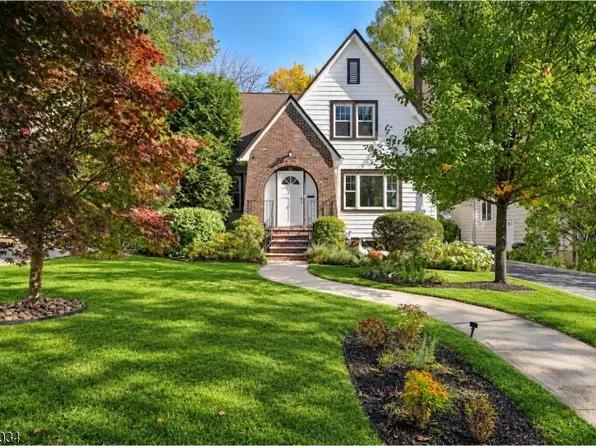 22 UNDERCLIFF ROAD, Millburn Twp., NJ 07041