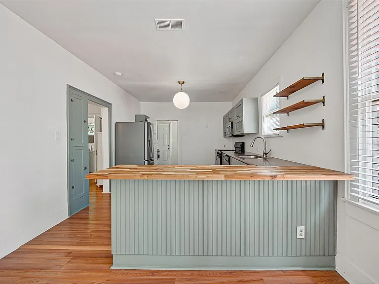 2519 Stevens St — Photo 18