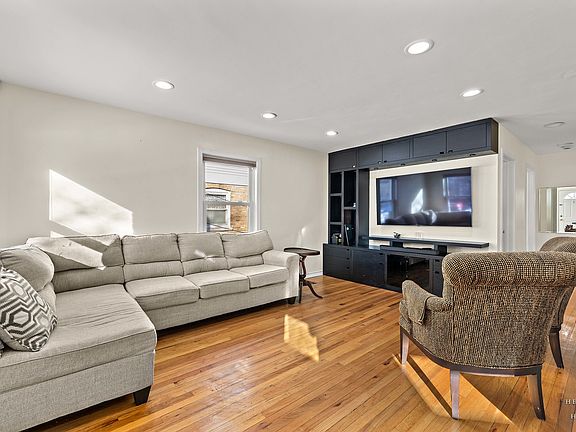 2nd image of 4117 N Osceola Ave