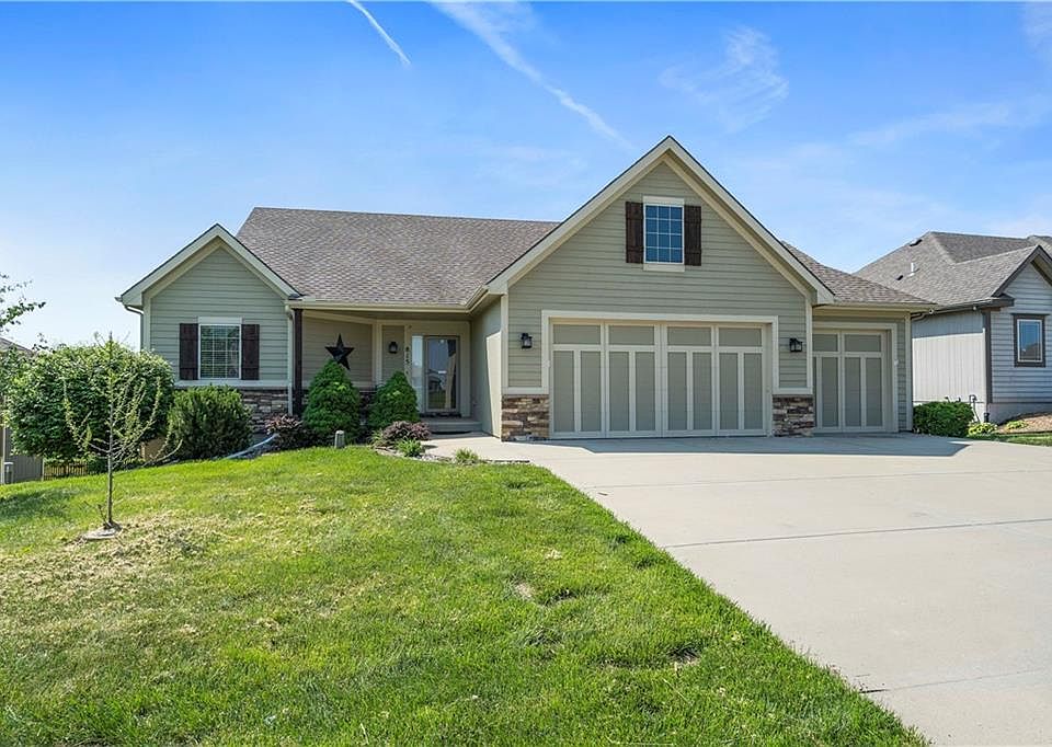 815 NW 112th St, Kansas City, MO 64155 Zillow