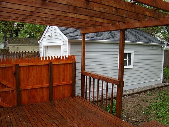 3rd image of 5240 Primrose Ave