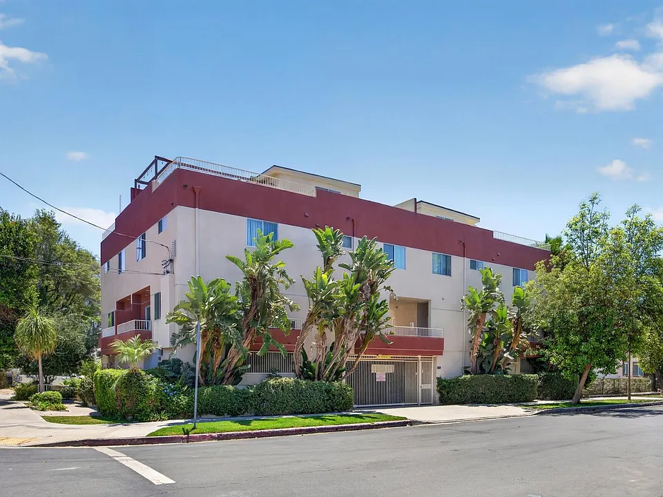 18358 Saticoy St #101