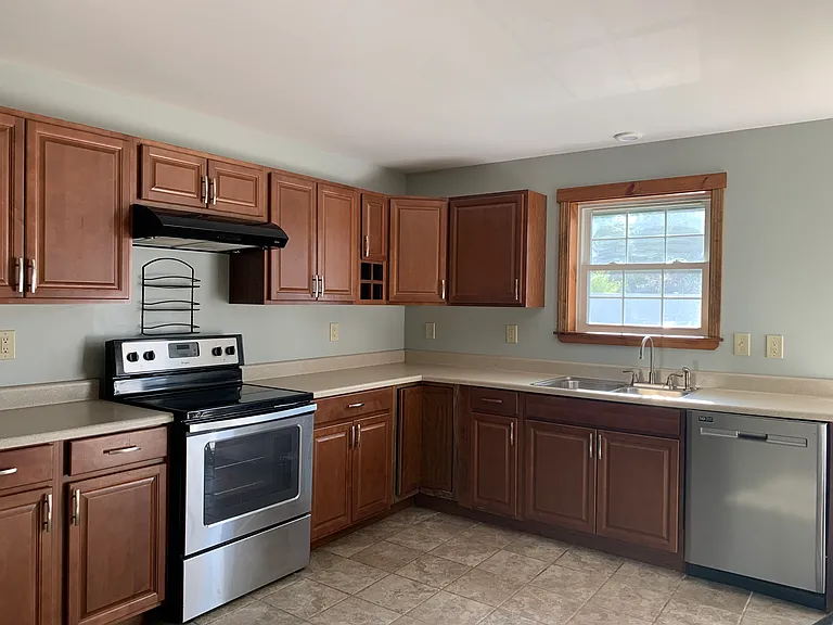 23 Meadow Farm Rd — Photo 4