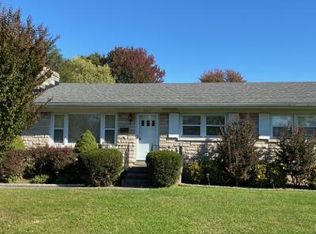5217 Jenny June Dr, Louisville, KY 40213