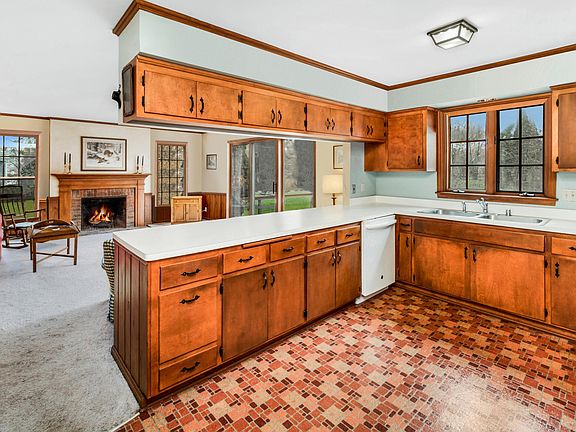 4th image of 10229 N Westport Cir #8A