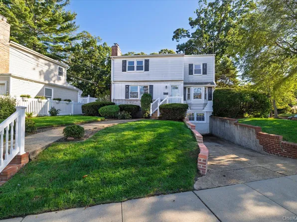 415 Whitehall Street, Lynbrook, NY 11563