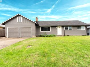 2175 Viewmont Ave, Springfield, OR 97477