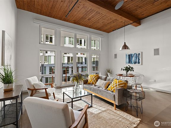 2nd image of 401 9th Avenue N #518