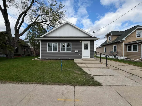 145 S Randall Ave, Janesville, WI 53545
