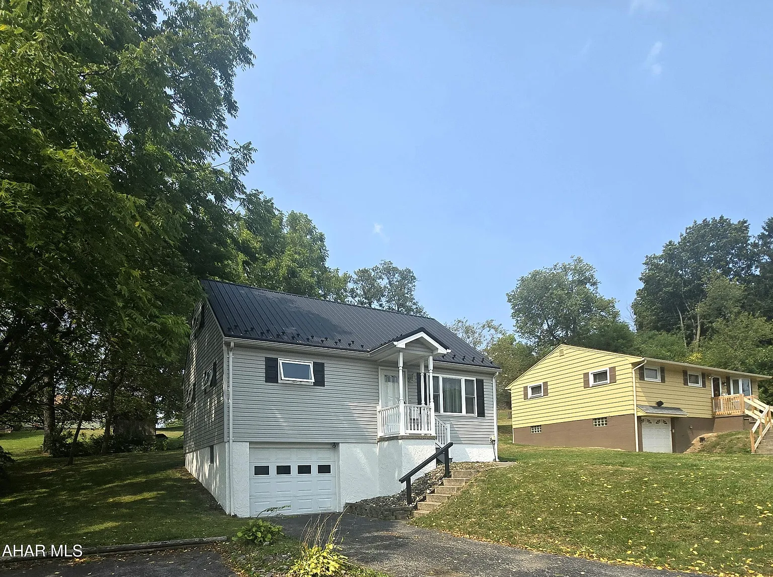 714-718 E Hartzell Ave photo 1