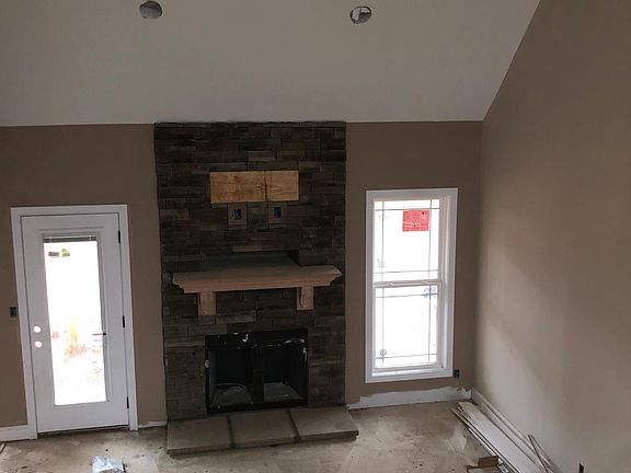 4th image of 423 Farmington Lot 423