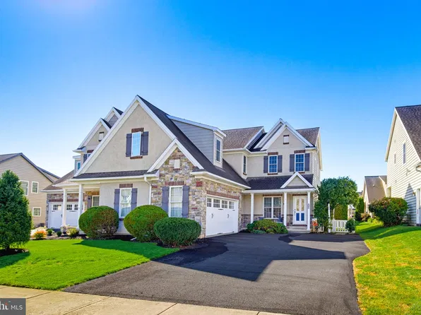 46 Agape Dr, Ephrata, PA 17522