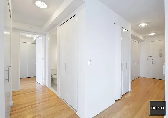 Rented by Bond New York | media 5