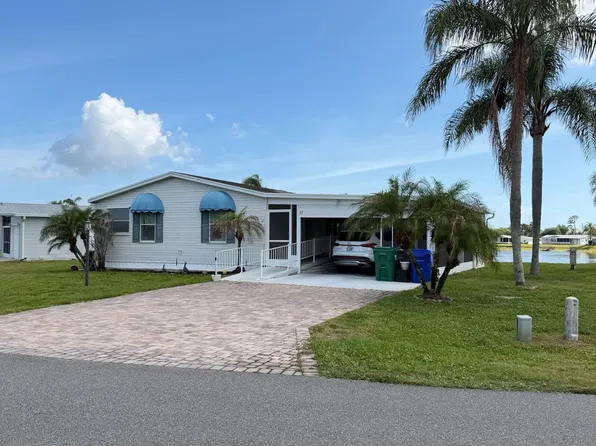 67 Treasure Cir, Sebastian, FL 32958
