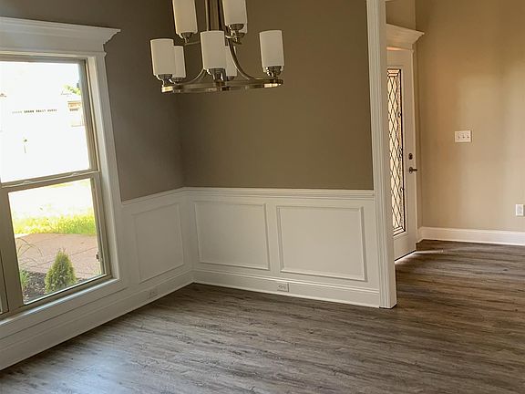 2nd image of 800 Sadie Ann Ct