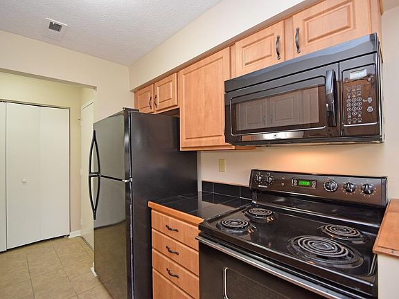 4th image of 3635 Kohn Dr APT 4301