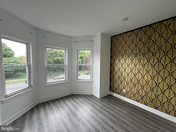 1829 N 33rd St #2F, Philadelphia, PA 19121