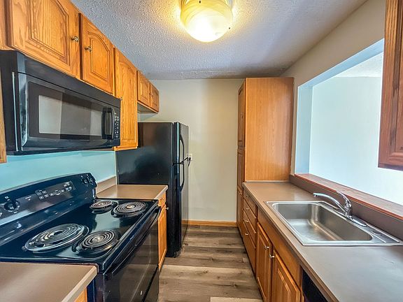 2nd image of 175 Mill Pond Rd Unit 102