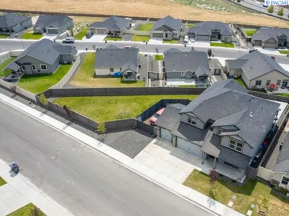 6891 W 25th Ave, Kennewick, WA 99338