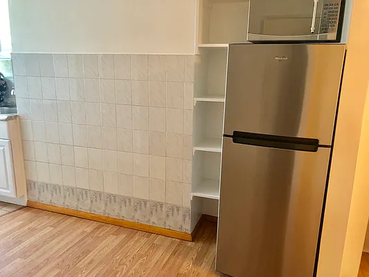 Rented by David Francis New York LLC | media 12