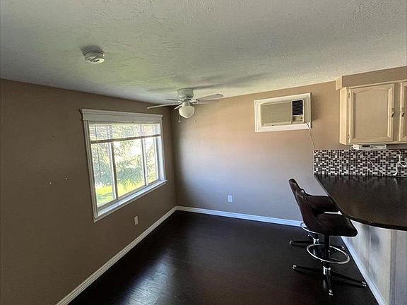 2nd image of 3217 Disney Dr