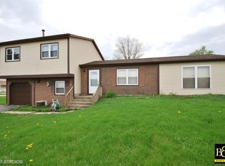 302 Cederholm St, Rochelle, IL 61068