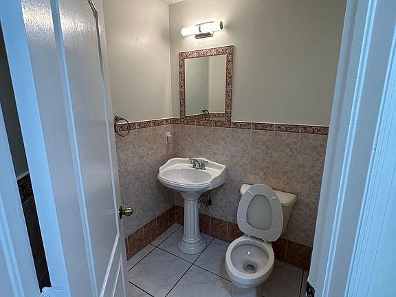 4th image of 16600 SW 91st Ter