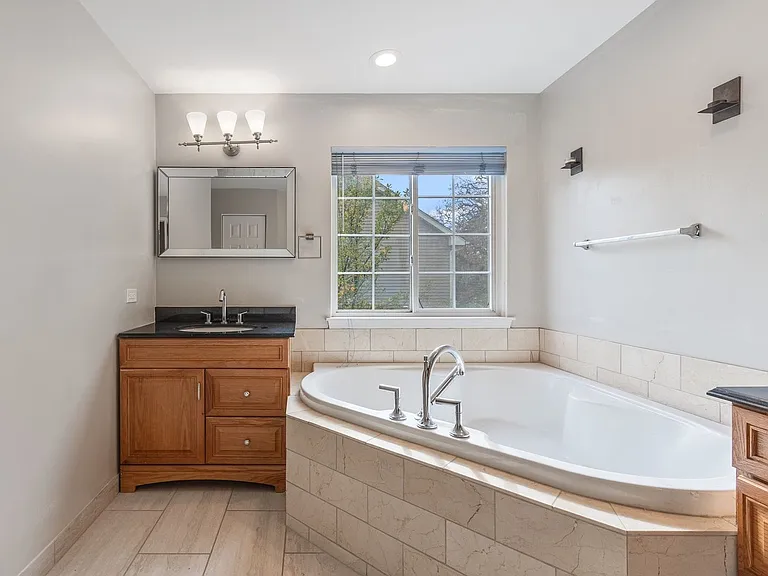 722 Aster Dr — Photo 21