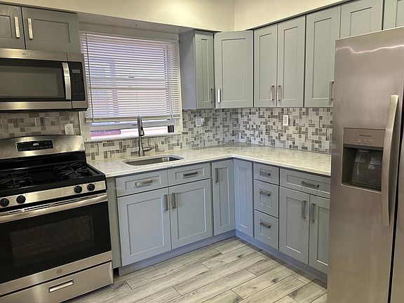 4th image of 56 Isabella Ave Floor 2