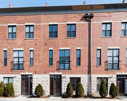 1st image of 1816 N Spaulding Ave Unit 2