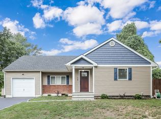 2773 Denby Dr, Yorktown Heights, NY 10598