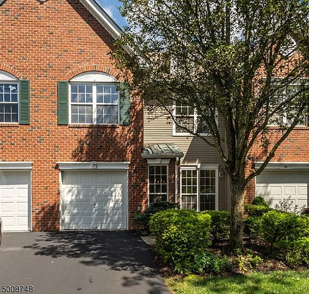 1st image of 17 Clark Ct