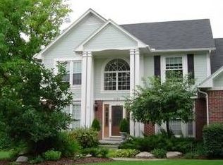 7174 White Oak Dr, West Bloomfield, MI