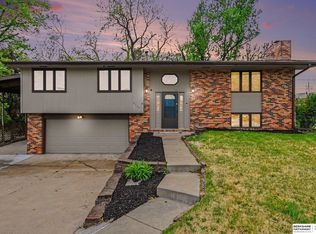 9729 Ogden Cir, Omaha, NE 68134