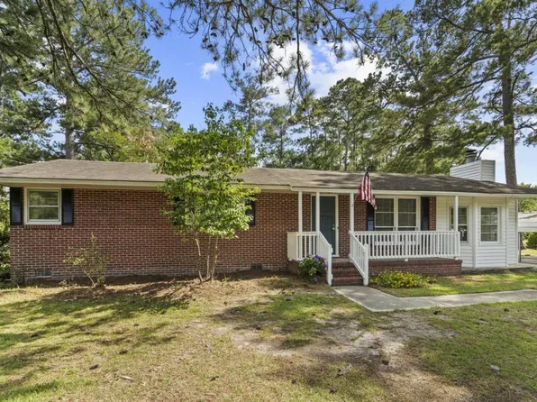 154 Forest Dr, Darlington, SC 29540