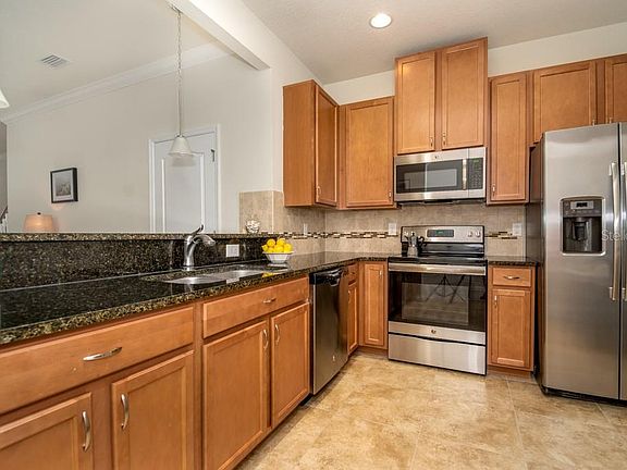 4th image of 5165 Bay Isle Cir